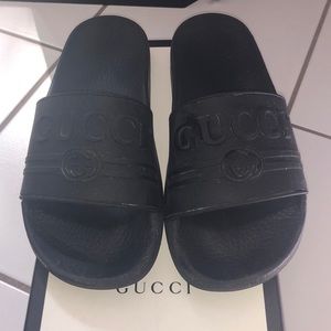 Gucci rubber upper and sole sandal size 8
